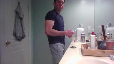 justanotherdadbod2025 online show from March 25, 3:12 am