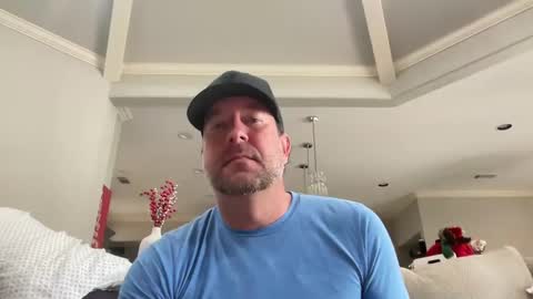 Snapshot of justfitnfun chatting on December 16, 5:11 pm justfitnfun online show from December 16, 5:11 pm