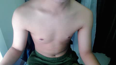 Snapshot of justin_urcuttieguy chatting on February 22, 5:33 pm justin_urcuttieguy online show from February 22, 5:33 pm