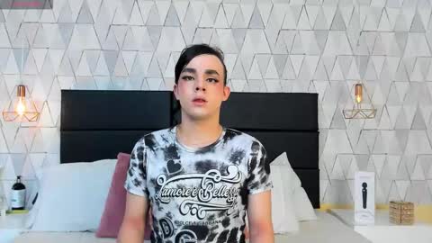 Justine online show from December 23, 3:15 am