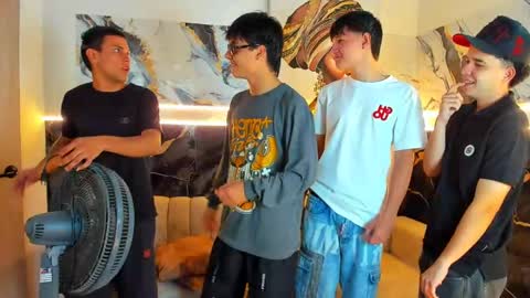 justingtime21 online show from May 16, 9:24 pm