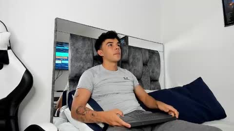 justinmorre online show from March 5, 7:38 pm