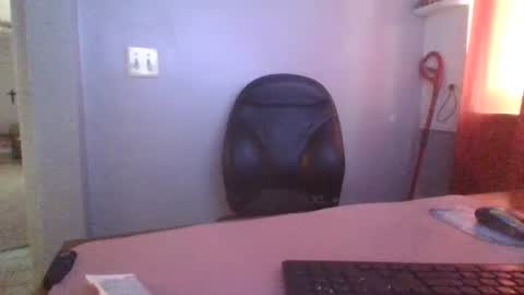 justintyme911128278 online show from July 29, 7:01 pm