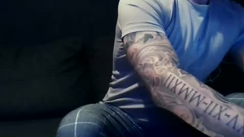 justmehere077 online show from February 21, 12:49 am