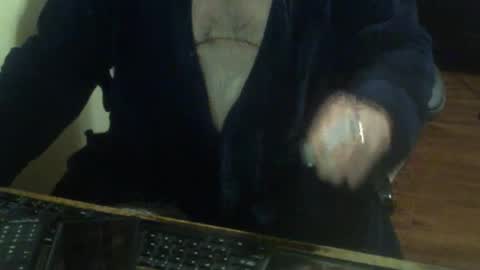 justmeohio online show from March 29, 2:33 am