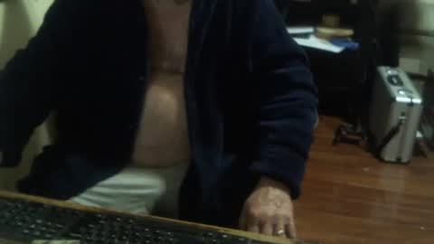 justmeohio online show from April 2, 2:53 am