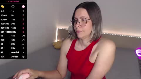 Julie online show from June 20, 4:10 pm