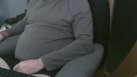 Snapshot of justpleased2behere chatting on February 3, 12:53 am here to Have Fun online show from February 3, 12:53 am