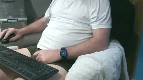 Snapshot of justpleased2behere chatting on February 5, 12:43 pm here to Have Fun online show from February 5, 12:43 pm