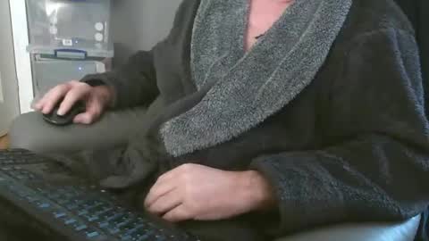 Snapshot of justpleased2behere chatting on February 13, 1:29 pm here to Have Fun online show from February 13, 1:29 pm