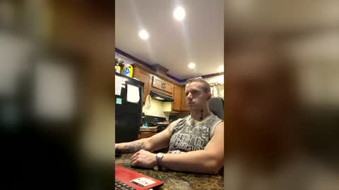 Snapshot of justus0624 chatting on July 16, 3:45 am justus0624 online show from July 16, 3:45 am