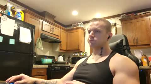 Snapshot of justus0624 chatting on August 1, 2:00 am justus0624 online show from August 1, 2:00 am