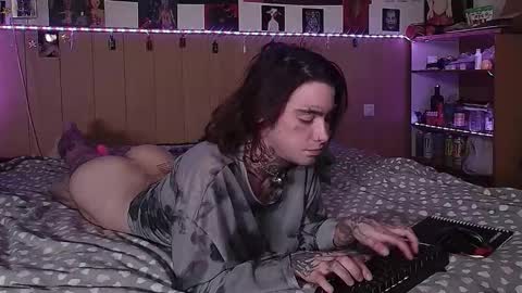 Juuzou hehim u can call me Juz online show from March 11, 3:18 pm