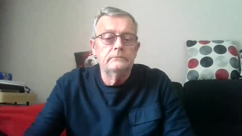 Arthur01750 online show from September 28, 1:38 pm