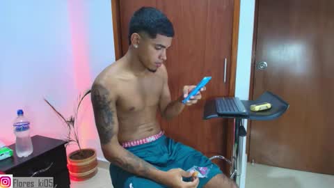 Snapshot of k_florez chatting on February 15, 9:11 pm k_florez online show from February 15, 9:11 pm