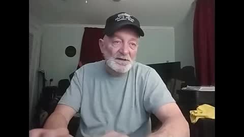 kabriggs137 online show from May 19, 2:07 am
