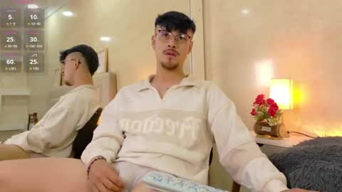 Snapshot of kai_west_ chatting on July 13, 9:06 pm Kai online show from July 13, 9:06 pm