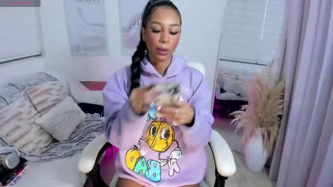    online show from April 22, 11:23 am