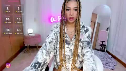    online show from May 31, 12:23 pm