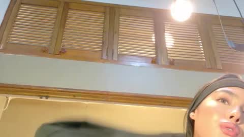 kaiawhite online show from December 19, 9:22 pm