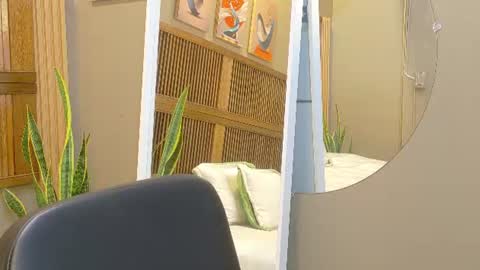 kaiawhite online show from June 11, 12:32 am
