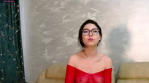 Kaila Lewis online show from April 15, 7:58 pm