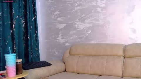 Kaila Lewis online show from July 1, 7:02 pm