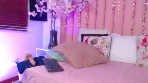 kailye Jones online show from January 25, 1:10 am