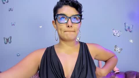 kaira_mosse_ online show from October 14, 11:00 am