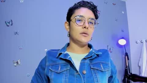 kaira_mosse_ online show from November 4, 11:09 am