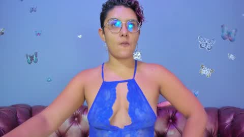 kaira_mosse_ online show from July 16, 11:38 am