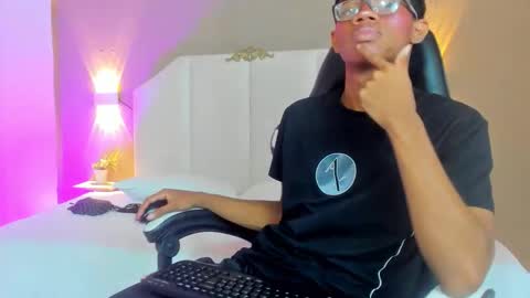 Snapshot of kaisonrouse chatting on February 27, 7:58 pm kaisonrouse online show from February 27, 7:58 pm