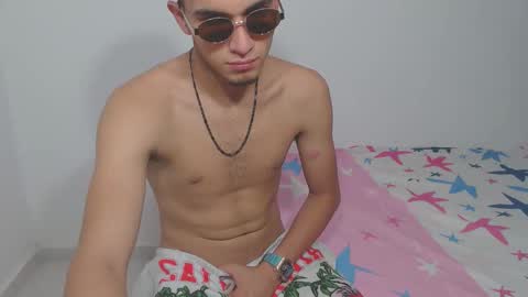 kalifah_ online show from February 16, 12:34 pm