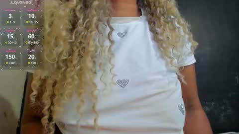  Kamaria Fyre  online show from April 18, 5:33 am