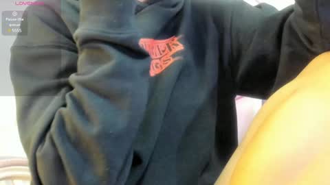    online show from January 28, 12:11 pm