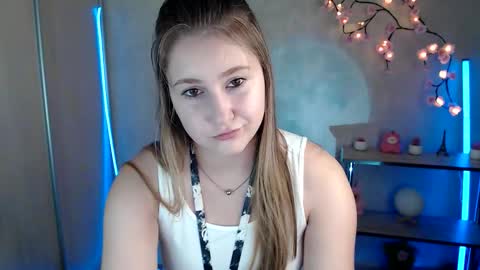 kamilla_love_ online show from June 5, 12:11 pm