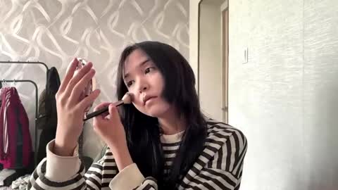 Lily online show from May 1, 9:03 am