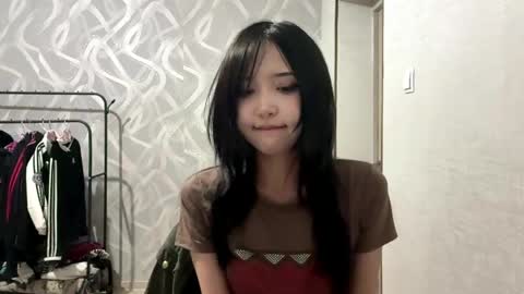 Lily online show from May 11, 2:45 pm