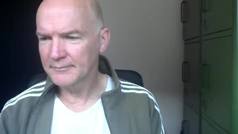 Robbie online show from April 19, 5:29 am