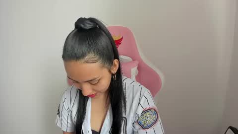 Snapshot of karely_sweet_ chatting on July 18, 3:05 pm karely_sweet_ online show from July 18, 3:05 pm