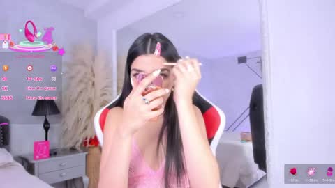 Karely online show from April 18, 3:05 pm