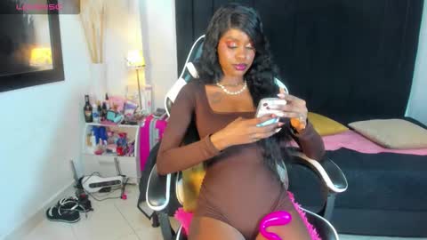 karen_adamss online show from March 20, 2:38 am