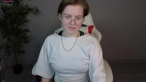 Karen online show from April 1, 8:37 am