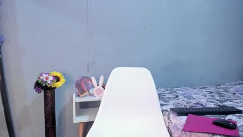 Karen online show from January 8, 7:45 pm