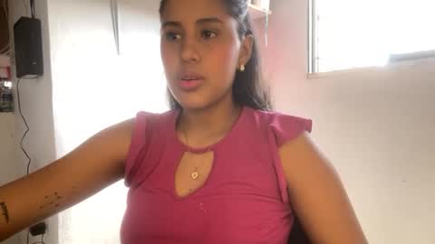 Snapshot of kariina_candy chatting on June 2, 2:30 pm kariina candy and fox online show from June 2, 2:30 pm