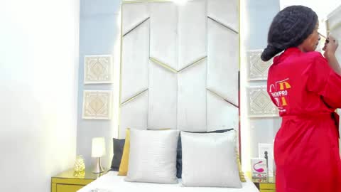 karinaacox online show from April 5, 12:46 pm