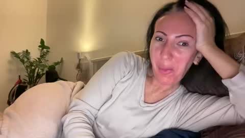 Snapshot of karinablair chatting on April 6, 8:54 pm Karina online show from April 6, 8:54 pm