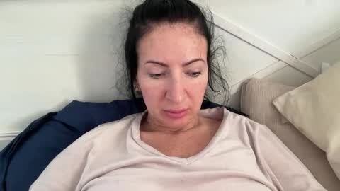 Snapshot of karinablair chatting on April 12, 7:24 am Karina online show from April 12, 7:24 am