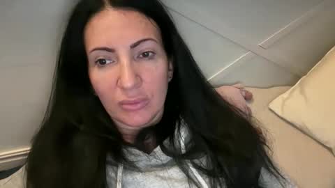 Snapshot of karinablair chatting on April 15, 3:35 am Karina online show from April 15, 3:35 am