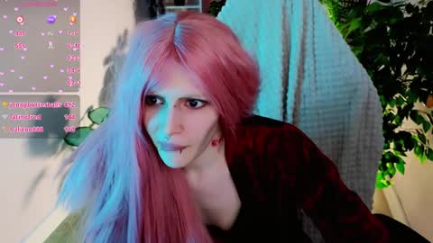 Snapshot of karkadeshk chatting on April 5, 10:01 am karkadeshk online show from April 5, 10:01 am